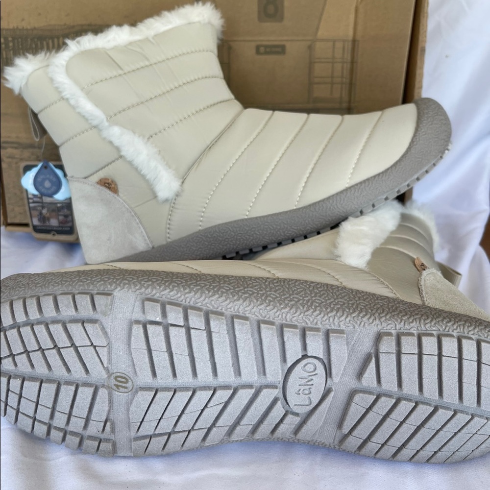 New Women’s Lamo Water Resistant Puffer Boots
